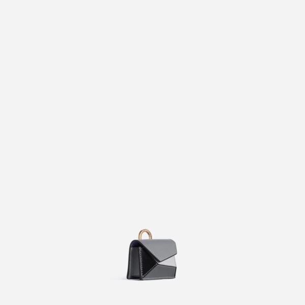Naomi AirPods Case - Image 3